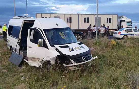 Mimarsinan Organize yolunda kaza! Çok sayıda yaralı var