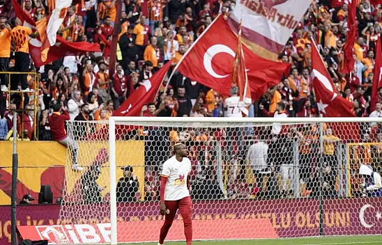 İstanbul'da üst üste goller var! Galatasaray-Kayserispor!