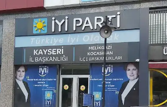 İYİ Parti Kayseri'de yaprak dökümü: O isim de istifa etti!