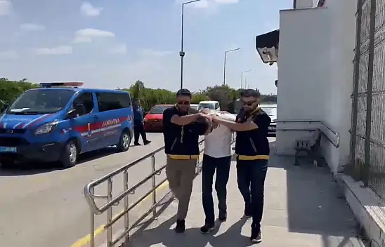 Kadın kılığına girdi iş yeri kurşunladı!