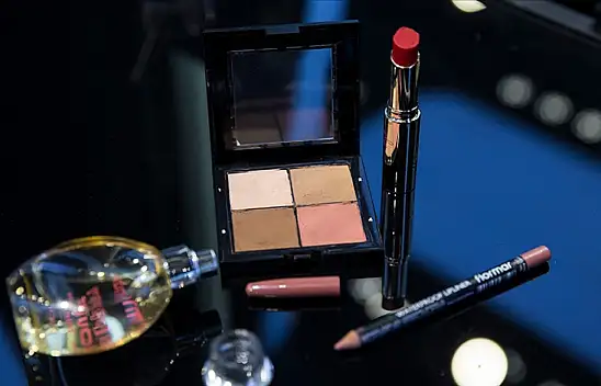 Kadınlara üzücü haber! 5 kozmetik şirketine soruşturma!