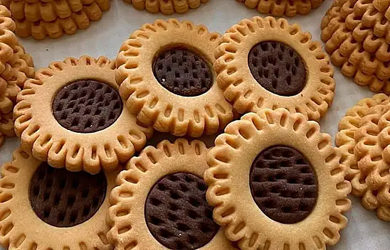 Kahve Yanı Kurabiyesi - Ayçiçek Kurabiyesi - Az Malzemeli