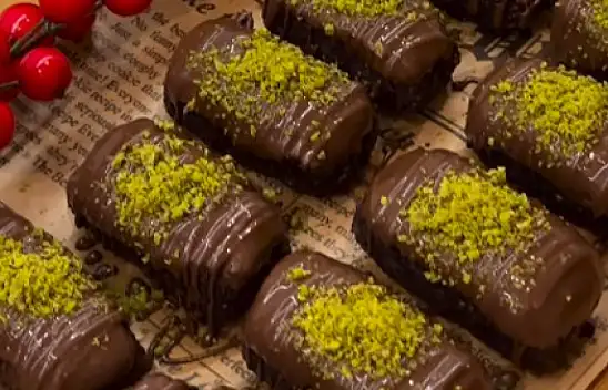 Kahve Yanı Kurabiyesi - Az Malzemeli - Sadece Muz Hindistan Cevizi Çikolata