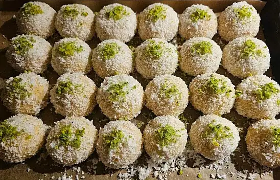 Kahve yanı tarifleri – Elmalı ıslak kurabiye