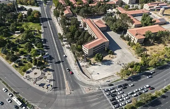 Kartal Katlı Kavşağı'nda çalışmalar başladı: Vatandaşlara trafik uyarısı!