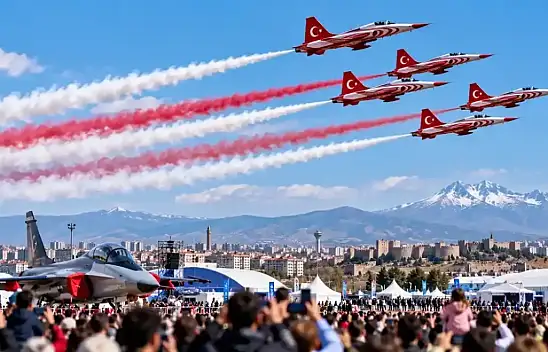 Kayseri Bilimfest'te beklenmedik gelişme: Türk Yıldızları'nın bugünkü uçuşu iptal edildi!