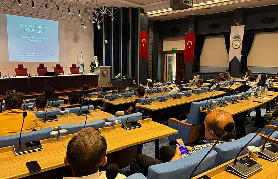 Kayseri Büyükşehir Belediyesi, halk sağlığı ve iklim temalı seminer düzenledi