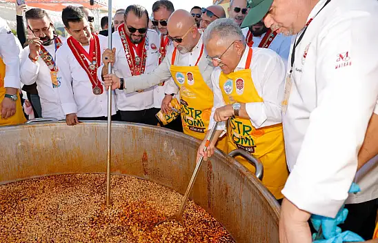 Kayseri'de 1 ton 'Börek Aşı Çorbası' dağıtıldı!
