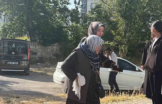 Kayseri'de 12 katlı binada korkutan yangın!