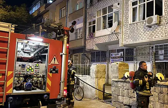 Kayseri'de 4 katlı binada yangın korkuttu: Geceyi hareketlendiren gelişme!