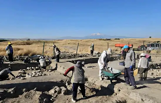 Kayseri'de 78 yıl sonra bir ilk! Toprağın altından çıkanlar tarihe ışık tutacak
