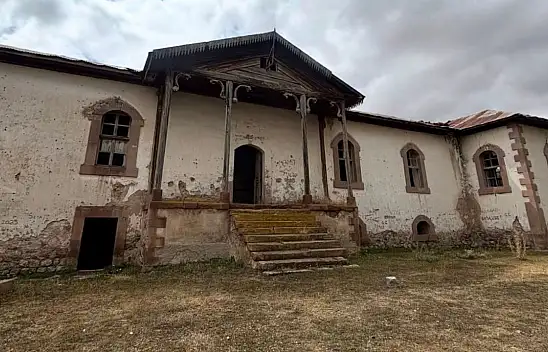 Kayseri'de 92 yıllık yapı yok oluyor: Vatandaştan yardım çağrısı!
