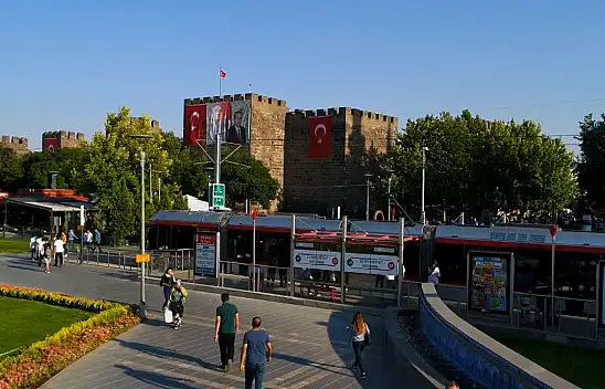 Kayseri'de afiş krizi - AK Parti çok sert çıktı!