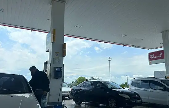 Kayseri'de bayram yoğunluğu bu kez benzinliklerde yaşandı
