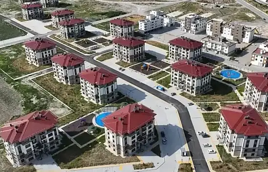 Kayseri'de beklenen gün geldi: Hacılar ve Sarız'da 102 konutun kurası bugün çekiliyor!
