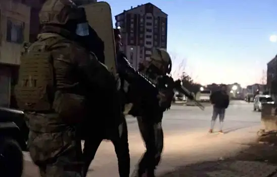 Kayseri'de eş zamanlı operasyon