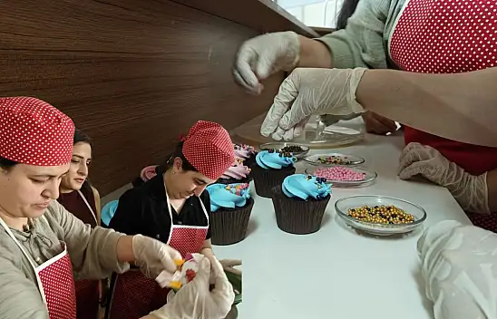 Kayseri'de bu kantinde özel öğrenciler hem üretiyor hem de satıyor!