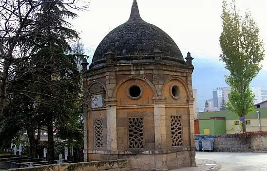 Kayseri'de bu türbeyi hiç farkettiniz mi?