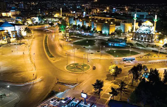 Kayseri'de büyük elektrik kesintisi: Yarın 71 noktada çalışma yapılacak!