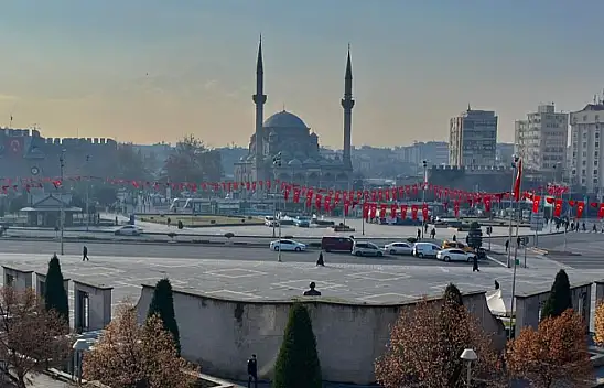 Kayseri'de büyük gün yarın - Herkes Cumhuriyet Meydanı'nda 105. yılı kutlayacak!