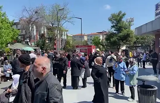 Kayseri'de de deprem paniği yaşandı: Vatandaşlar isyan etti!
