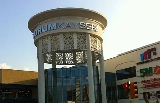 Kayseri'de de mağazaları bulunan dev şirketin adı değişti!