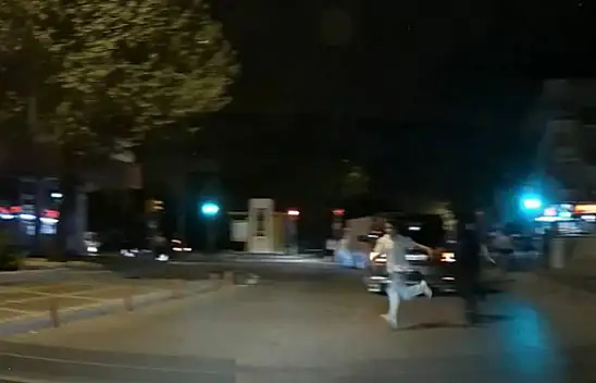 Kayseri'de dikkat çeken görüntü - Şahsı kovalayan polise bakın nasıl destek geldi?