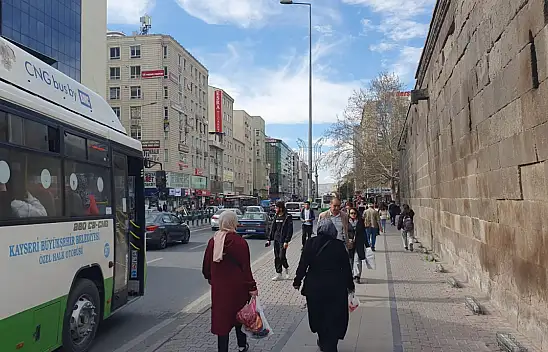 Kayseri'de esnafla vatandaş arasında sigara kavgası – Stok mu yaptılar?