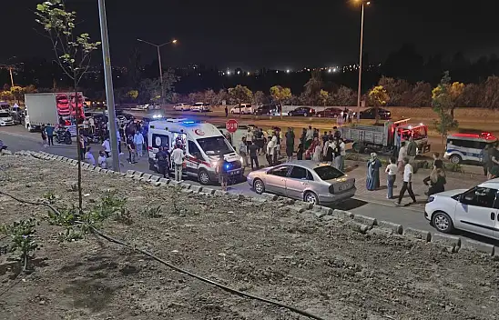 Kayseri'de gece saatlerinde otomobille minibüs çarpıştı - Çok sayıda yaralı var!