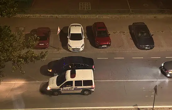 Kayseri'de gece yarısı garip olay – Sokak ortasında aşk acısı!