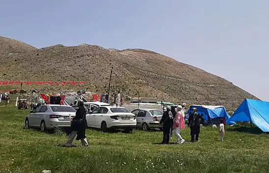 Kayseri'de göç başladı – 80'i aşkın çadır kuruldu!