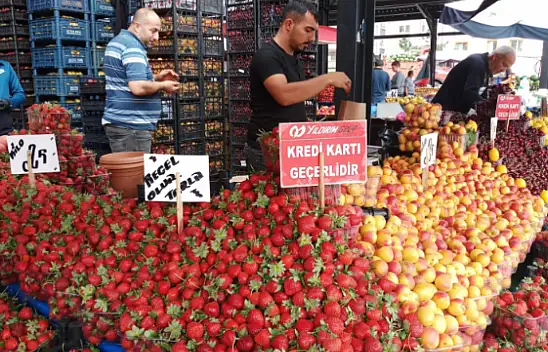 Kayseri'de hal ve pazar fiyatları arasındaki fark gözden kaçmadı, 100 TL'lik fark hangi üründe? İşte pazar fiyatları!