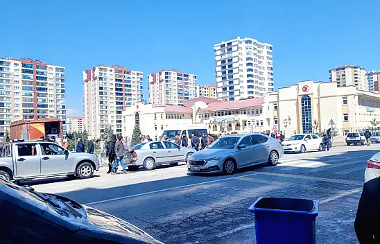 Kayseri'de her gün aynı manzara – Kuyruk hiç bitmiyor!