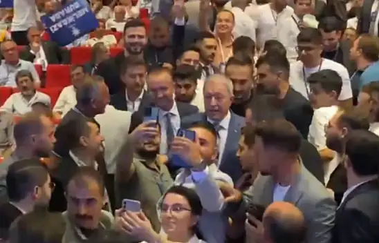 Kayseri'de Hulusi Akar'a sevgi seli!