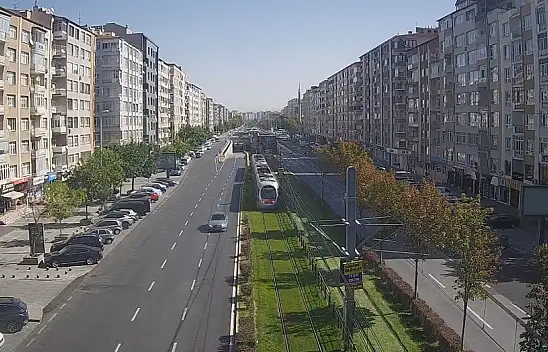 Kayseri'de ikinci el paniği: 30 yaş üstü piyasaya çıkıyor!