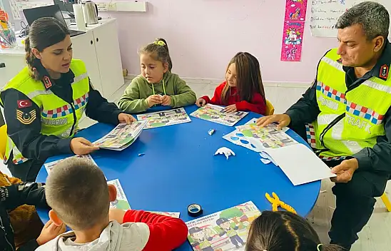 Kayseri'de ilkokul ve ortaokul öğrencilerine jandarma'dan eğitim!