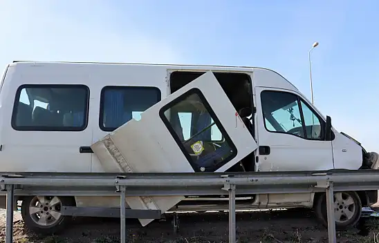 Kayseri'de İşçi Servisi Kaza Yaptı! - Yaralılar Var