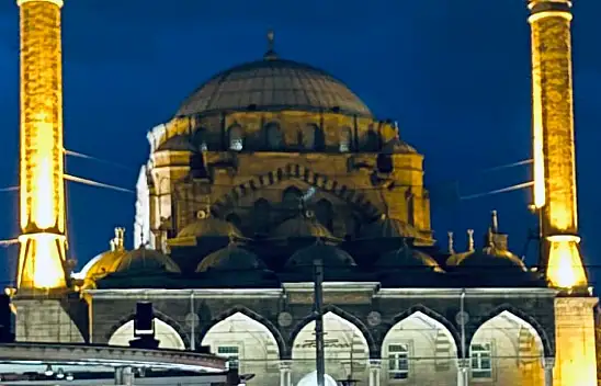 Kayseri'de Kadir Gecesi'nde camiler doldu taştı