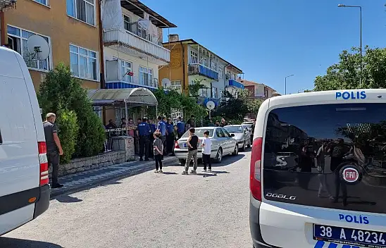 Kayseri'de kahvaltı sofrasında başından vuruldu!