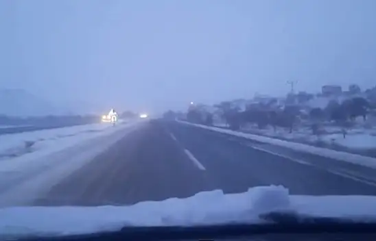 Kayseri'de kar yağışı başladı – Yolların durumları nasıl?