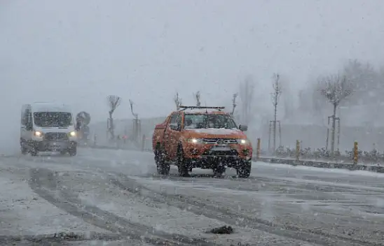 Kayseri'de kar yağışı etkisini gösteriyor: 6 kara yolu ulaşıma kapatıldı!