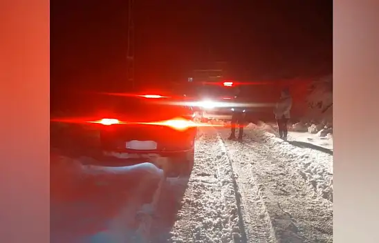 Kayseri'de kar yağışı nedeniyle mahsur kalan vatandaşlar kurtarıldı!