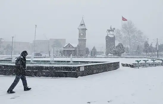 Kayseri'de kar yağışı ve dondurucu soğuk: İşte saatlik tahmin raporu (13 Ocak)