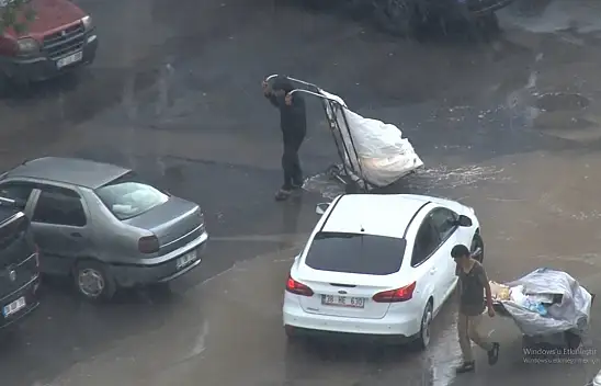 Kayseri'de kısa süren  yağış etkili oldu!