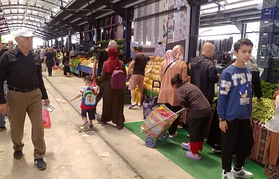 Kayseri'de kışlık telaşı fiyat duvarına çarptı: Semt pazarı el yakıyor!