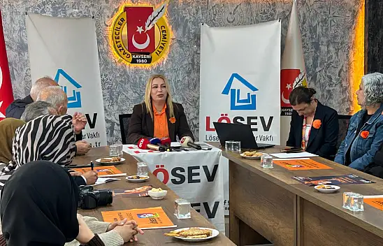 Kayseri'de lösemiyi yenen genç kızın hikayesi umut oldu! Annesi o günleri anlattı