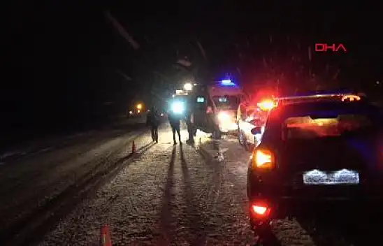 Kayseri'de minibüs ile otomobil çarpıştı - Ölü ve yaralılar var!