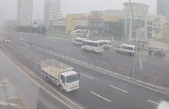 Kayseri'de Nisan ortasında kar sürprizi: Kayserililer yazı beklerken yeniden kış geldi!