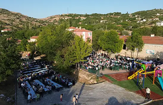 Kayseri'de pilav şenliği coşkusu: Müzik, şiir ve tatlar bir arada