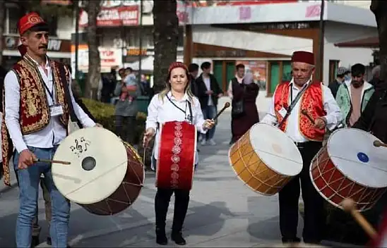 Kayseri'de Ramazan Davulcusu Maaşları Şaşırttı